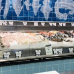 魚売り場が充実の食料品店 FrischeParadies ミュンヘン店